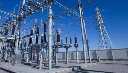 為何要從售電公司購(gòu)電?因?yàn)楹锰幎喽啵?/></p><p> <strong>三、可再生能源支持</strong></p><p> 越來(lái)越多的人關(guān)注氣候變化和環(huán)境問(wèn)題,因此他們更愿意選擇使用可再生能源。售電公司通常提供多種可再生能源選項(xiàng),如太陽(yáng)能、風(fēng)能和水能等,這些選項(xiàng)允許消費(fèi)者減少對(duì)化石燃料的依賴,降低碳排放并對(duì)環(huán)境產(chǎn)生更小的影響。</p><p> <strong>四、定制化服務(wù)</strong></p><p> 電力銷售公司通常提供定制化的能源解決方案,滿足不同消費(fèi)者的需求。無(wú)論是家庭用戶還是大型工業(yè)客戶,電力銷售公司都可以根據(jù)其需求和能源消耗模式提供定制化的服務(wù)。這意味著消費(fèi)者可以獲得更符合其實(shí)際情況的電力方案,以提高效率并降低成本。</p><p> <strong>五、能源效率</strong></p><p> 售電公司通常提供能源管理和效率改進(jìn)方面的咨詢服務(wù)。他們可以幫助消費(fèi)者識(shí)別并減少能源浪費(fèi),采取措施提高能源效率,從而降低能源成本。這種支持有助于實(shí)現(xiàn)可持續(xù)發(fā)展目標(biāo),并減少能源對(duì)環(huán)境的不利影響。</p><p style=